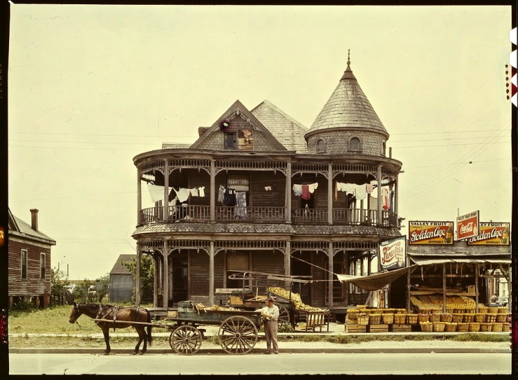 Old house in 1940s Houston, by John Vachon, Library of Congress