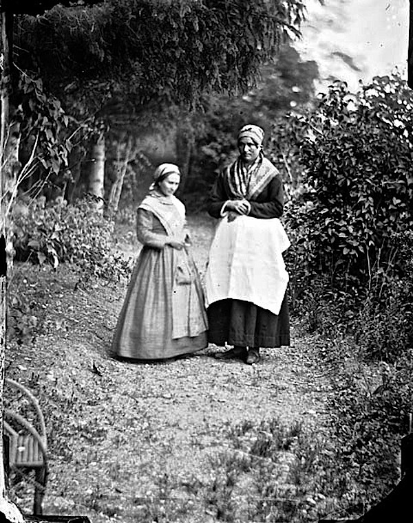 Trutat family on path, E. Trutat, Library of Toulouse, flickr