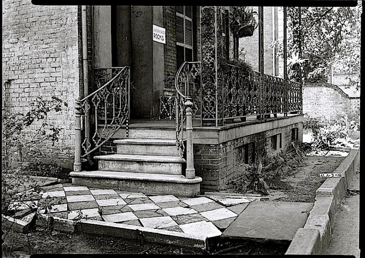 The Sunday porch:enclos*ure- Tom Riley Hse., 1936, Mobile, Ala., HABS