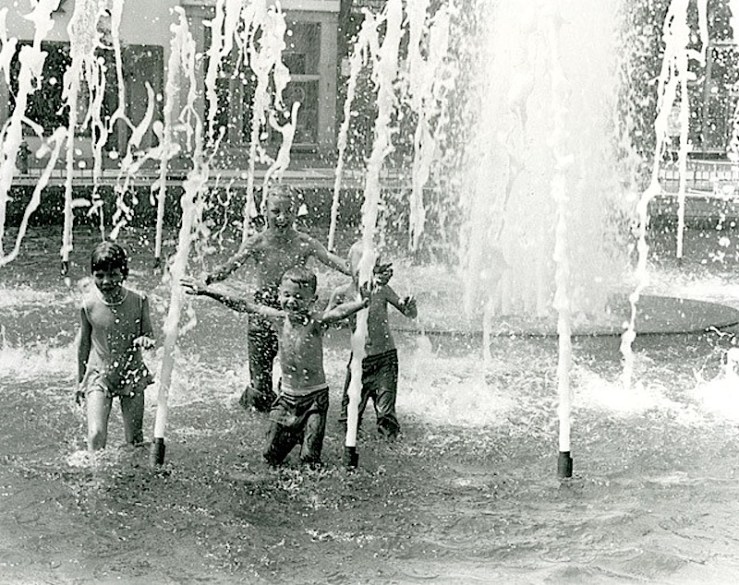 Gore Park Fountain, 1960s, Hamilton Public Library