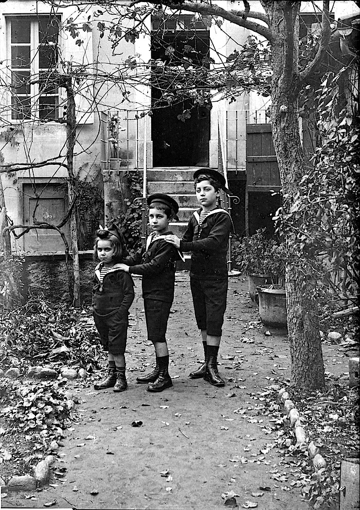 8056081761_64c8a419a1_b