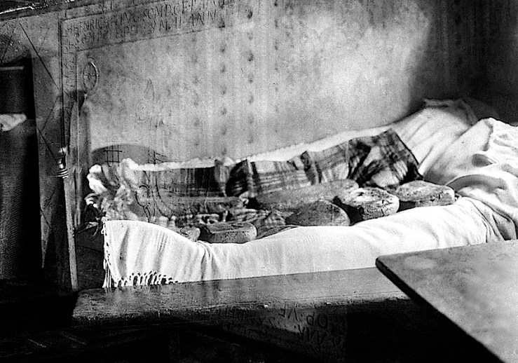 Breadbaking, West Jutland, 1929, National Museum of Denmark, slightly cropped