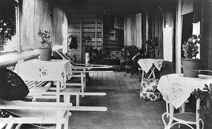2 Queensland porch interior, late 19th c., StateLibraryQueensland