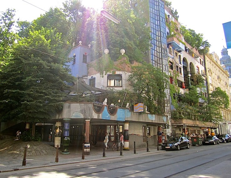 The Löwengasse side of the building.