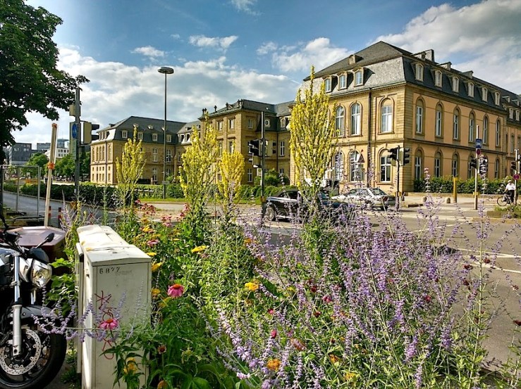 3 Karlsplatz, Stuttgart, July 2016, enclos*ure