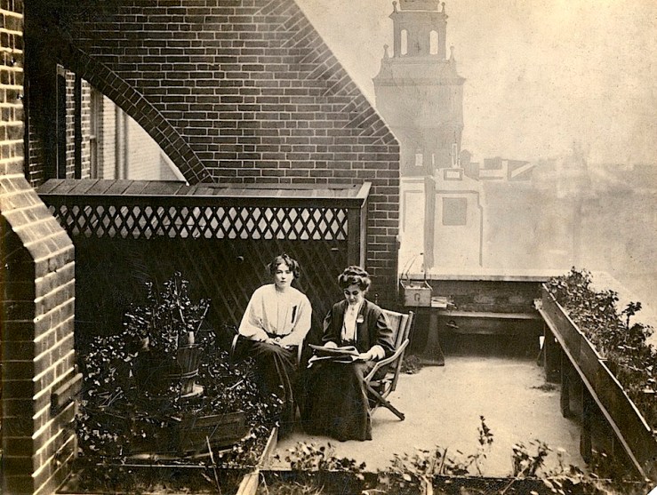 pankhursts-on-roof-garden1908-lse-library