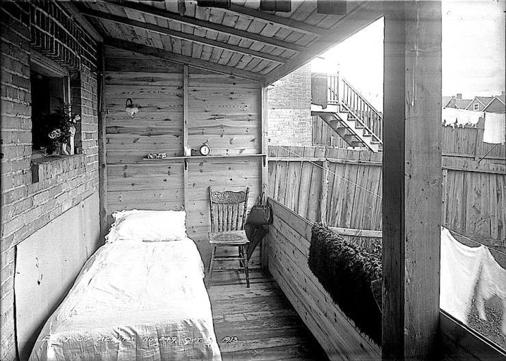 sleeping-porch-1913-city-of-toronto-archives