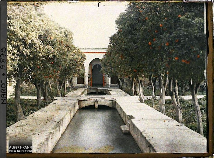 Jardin de Dar Beïda dans le palais de Bou Jloud, Fès, Maroc, janvier 1913, (Autochrome, 9 x 12 cm), Stéphane Passet, Département des Hauts-de-Seine, musée Albert-Kahn, Archives de la Planète, A 879